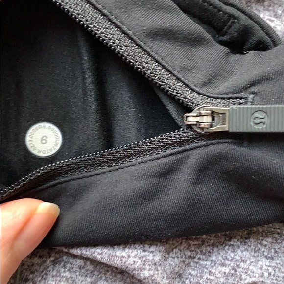 Lululemon Speed-Up LR 2.5 Gray Build-in Shorts 2.5 - Picture 15 of 16
